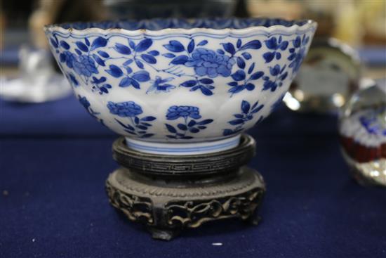 A Chinese Kangxi blue and white bowl, and stand diameter 15cm height 7cm